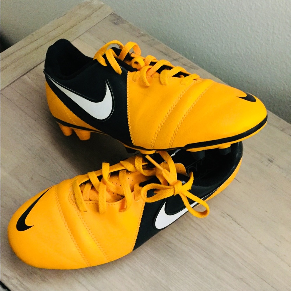 Nike CTR360 Trequartista III FG Soccer Cleats